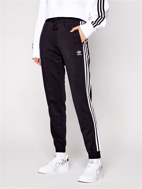 jogginganzüge von adidas für damen|adidas trainers für damen.